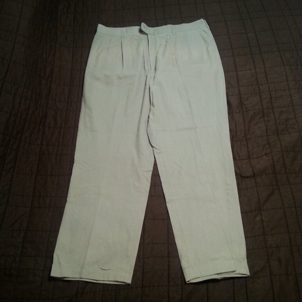 Tommy Hilfiger Kahki/Chino pants( Lightweight )Closet#2